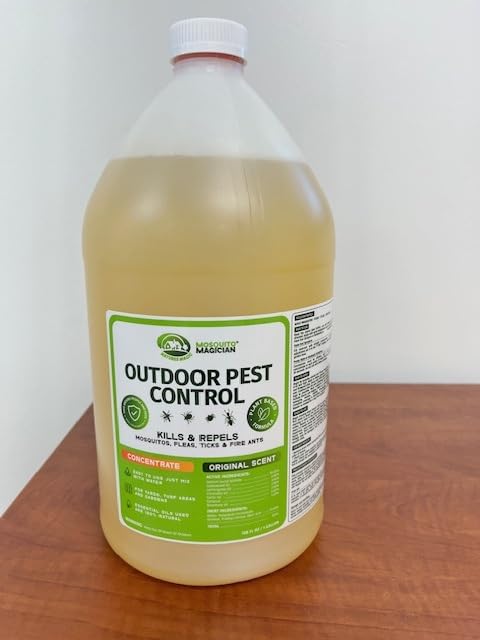 Mosquito Magician Liquid Concentrate Kills Mosquitoes Fleas &amp Fire Ants Yard Spray Treatment Pet Safe Use with Sprayers Foggers &amp Misting Systems Outdoor Mosquito Repellent 1 Gallon - O