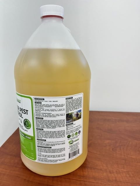 Mosquito Magician Liquid Concentrate Kills Mosquitoes Fleas &amp Fire Ants Yard Spray Treatment Pet Safe Use with Sprayers Foggers &amp Misting Systems Outdoor Mosquito Repellent 1 Gallon - O