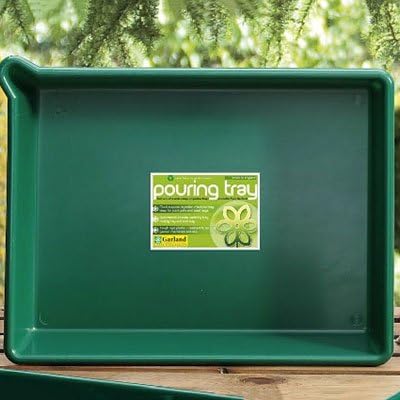 Garland Pouring Tray with Corner Spout Green