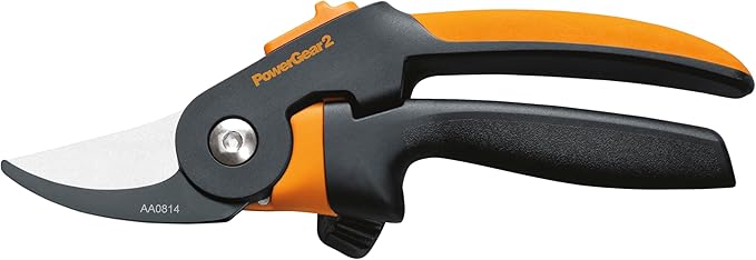 Fiskars PowerGear2 Softgrip Pruner for Branches Optimizes Cutting Power and Leverage Rust-Resistant Low-Friction Blade Coating for Smooth Cuts Yard &amp Garden Tools