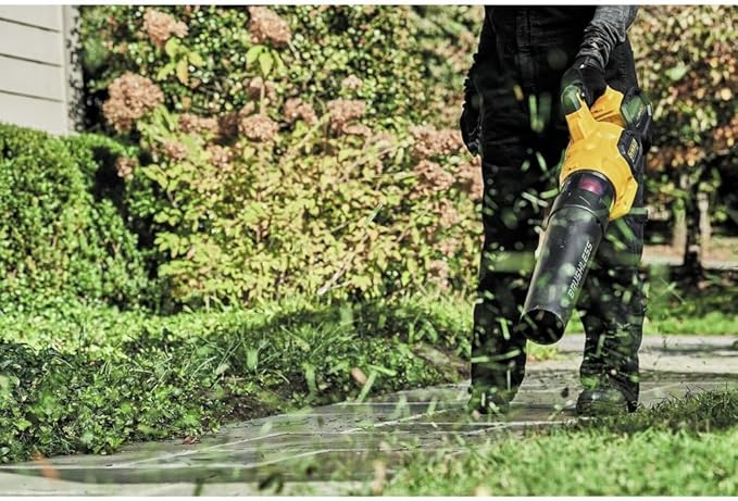 DEWALT 60V MAX* FLEXVOLT Leaf Blower Cordless Handheld 125-MPH 600-CFM Tool Only (DCBL772B)