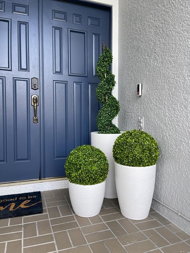 Floridis Planter Set of 3 Outdoor/Indoor Plastic Resin (White)