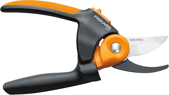 Fiskars PowerGear2 Softgrip Pruner for Branches Optimizes Cutting Power and Leverage Rust-Resistant Low-Friction Blade Coating for Smooth Cuts Yard &amp Garden Tools