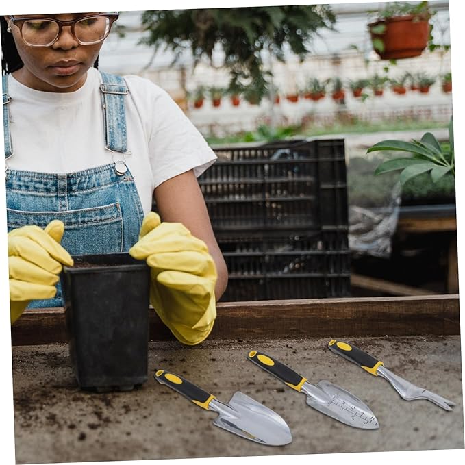 UPKOCH 1set Hand Shovel Garden Tool Set Sturdy Multi-use Spade and Trowel for Planting Weeding and Soil Loosening Compact for Houseplants and Potted Flowers