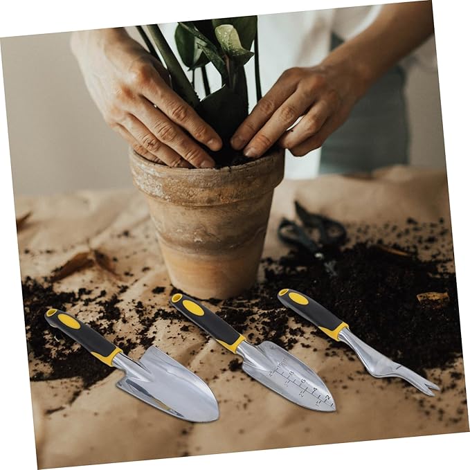 UPKOCH 1set Hand Shovel Garden Tool Set Sturdy Multi-use Spade and Trowel for Planting Weeding and Soil Loosening Compact for Houseplants and Potted Flowers