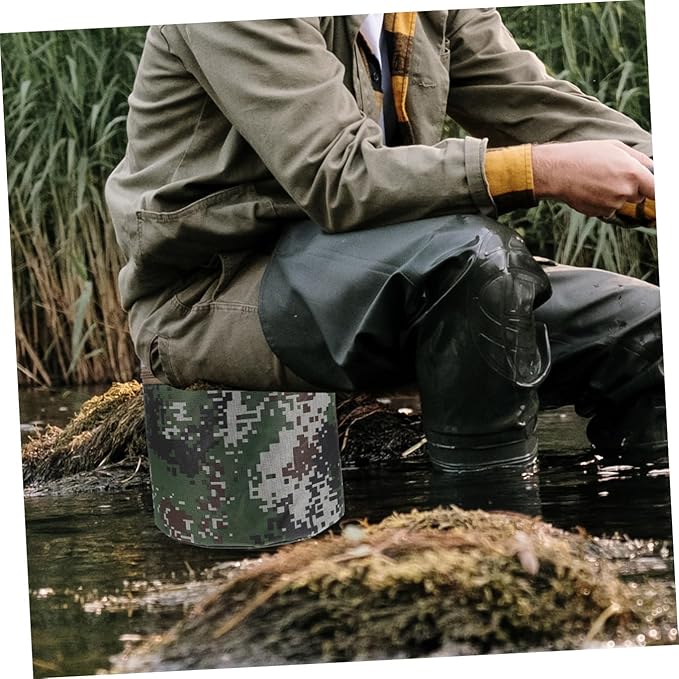 Portable Lightweight Foam Gardening Stool with 25cm Height and Storage Pocket Wearable Outdoor Workseat for Weeding and Field Gardening Tasks Random Style
