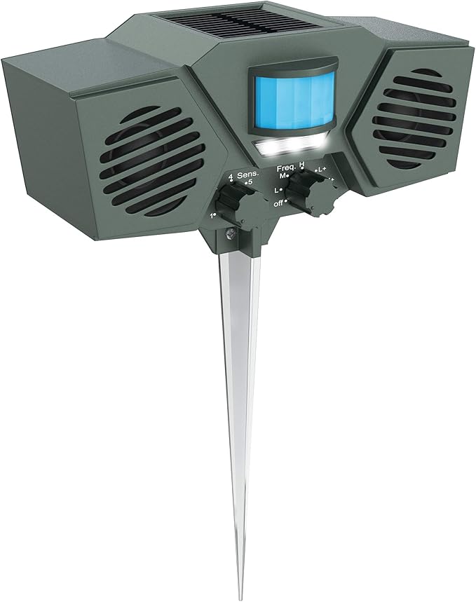 Hoont Solar Powered Motion Activated Ultrasonic with Flashing Strobe Light Outdoor Animal Deer and Pest Repeller