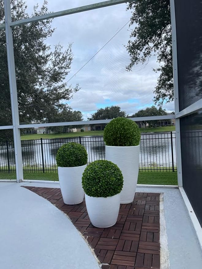 Floridis Planter Set of 3 Outdoor/Indoor Plastic Resin (White)