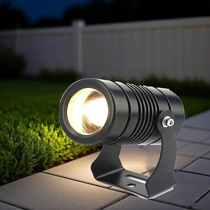 Outdoor Adjustable Wall Wash Light IP67 LED Waterproof Narrow Beam Spotlight Garden Flood Light with Long Throw(Yellow3W(AC85-265V))