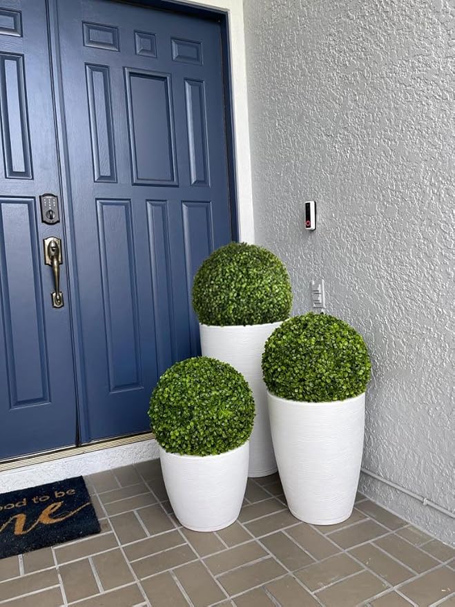 Floridis Planter Set of 3 Outdoor/Indoor Plastic Resin (White)