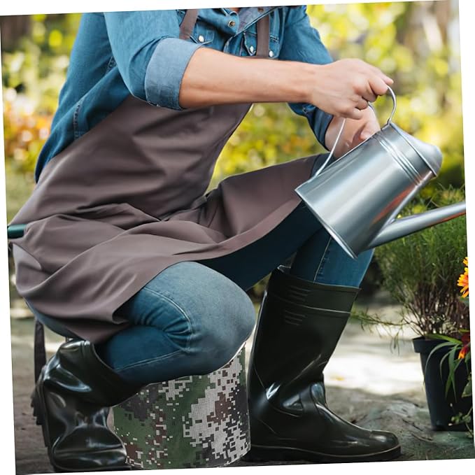 NUOBESTY Portable Foam Garden Stool with Pocket 25cm High Lightweight Plastic Workseat for Farming Gardening and Outdoor Tasks Random Style