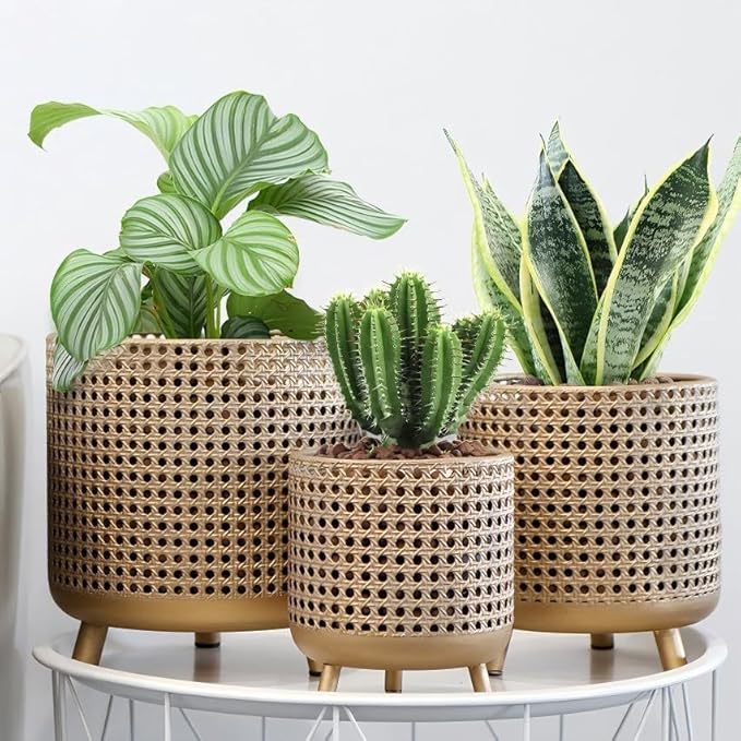JHY DESIGN Set of 3 Plant Pots 10/8.5/7''H Metal Decoration Flower Pots with Hollow Design Large planters for Indoor &amp Outdoor Garden Home Balcony Railing Fence Plants(Gold)