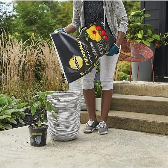 Miracle-Gro 2 Pack Performance Organics All Purpose Container Mix with Natural and Organic Ingredients Feeds Container Grown Vegetables Flowers and Herbs for up to 3 Months 1 cu. ft.