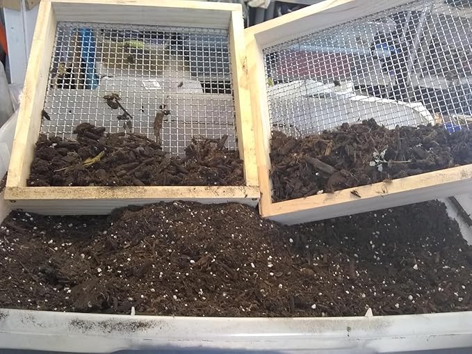 Voulosimi Soil Sifter Metal Dirt Sifter 3/8 Mesh Screen with Wire Mesh Multi-Purpose Garden Sifter Rock Sifter Compost Sifter for Gardening (16.7 x 12.8 inch)