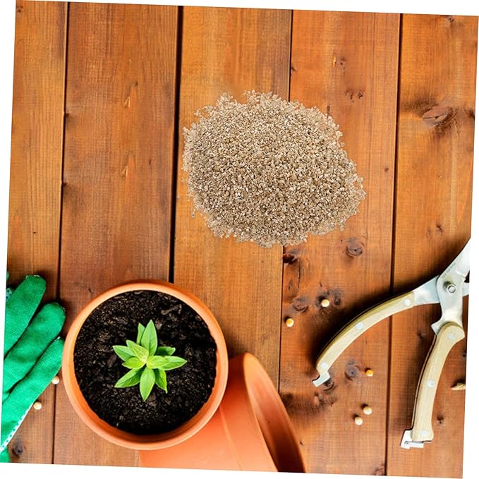 Sosoport 0.5kg Natural Vermiculite for Gardening Neutral Ph Fine Expanded Vermiculite for Plant and Mushroom Germination Excellent Moisture Retention for Home and Indoor Gardens