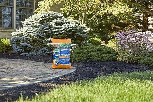 Scotts Turf Builder Summer Lawn Fertilizer Plus Water Maximizer Safe for All Grass Types 12000 sq. ft. 28.26 lbs.