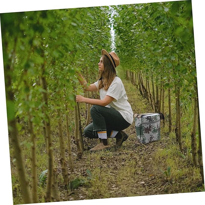 Portable Garden Wearable Foam Stool with Pocket 25cm Height Small Outdoor Workseat for Gardening Farming Camping and Fishing Random Style