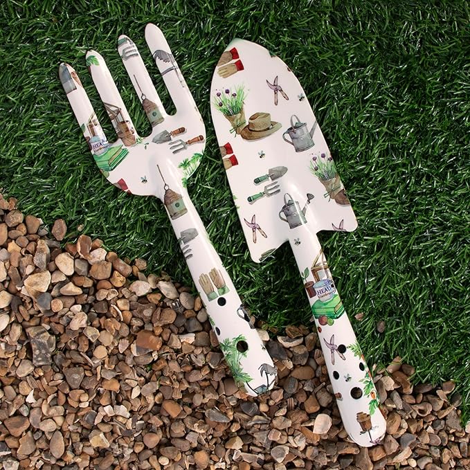 The Leonardo Collection Green Fingers Garden Tool Set for Gardening | Ideal Tool Kit &amp Gardening Gifts for Women &amp Men | Durable Garden Tools &amp Hand Tools for Daily Garden Work