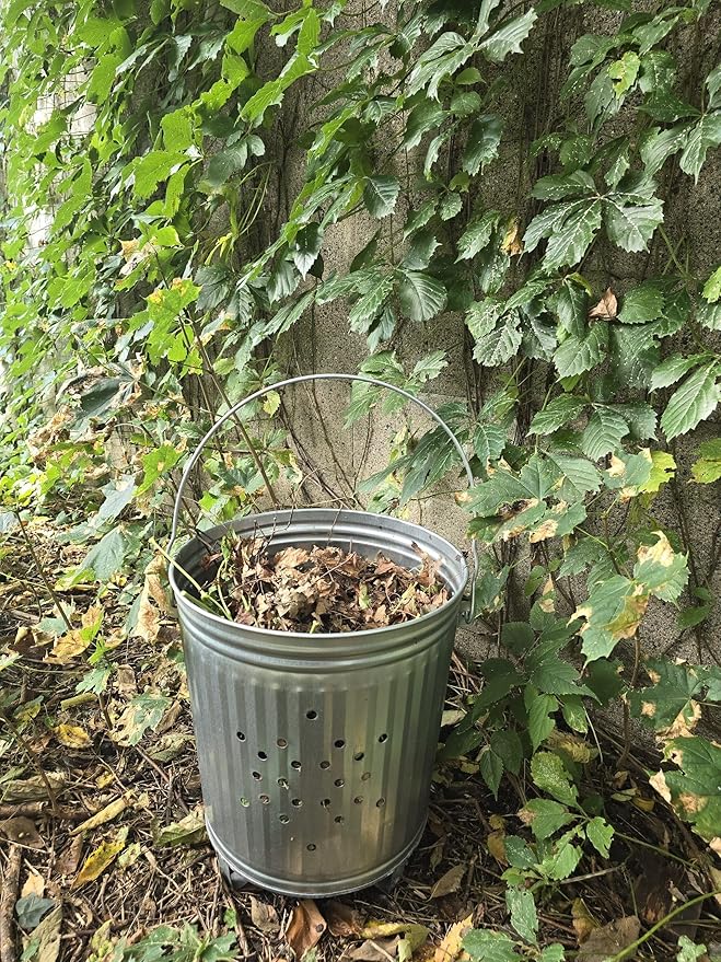 Behrens 7.5 Gallon Galvanized Steel Outdoor Compost Refuse Can